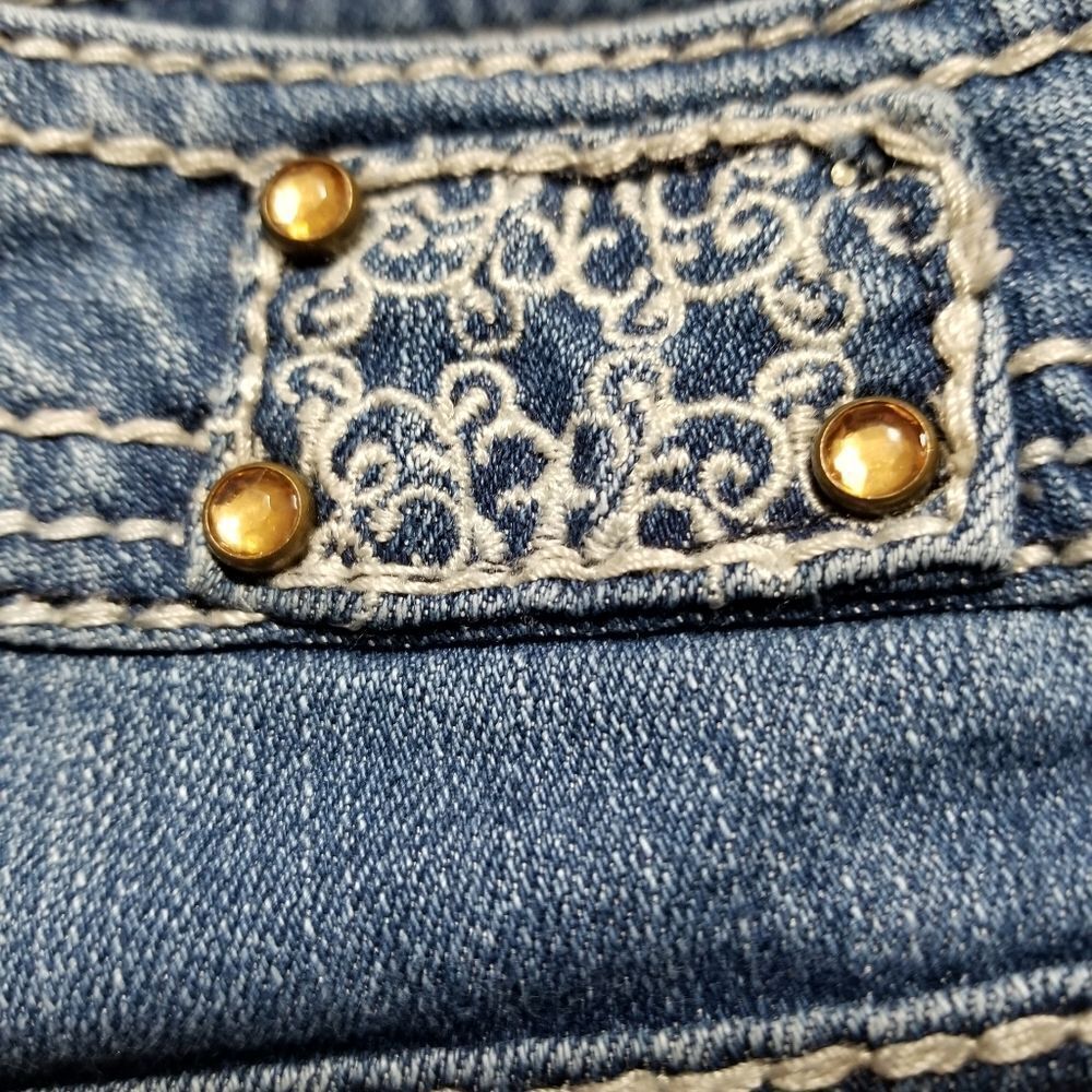 Bandolino Jeans  - Picture 6 of 8